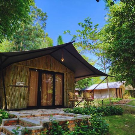 "D'Bamboo Kamp" Desa Wisata Ekang لاغويْ المظهر الخارجي الصورة